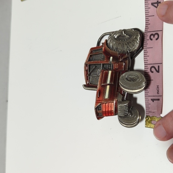 The Great American Buckle Company Vintage 1982 Tractor Buckle - Picture 7 of 8